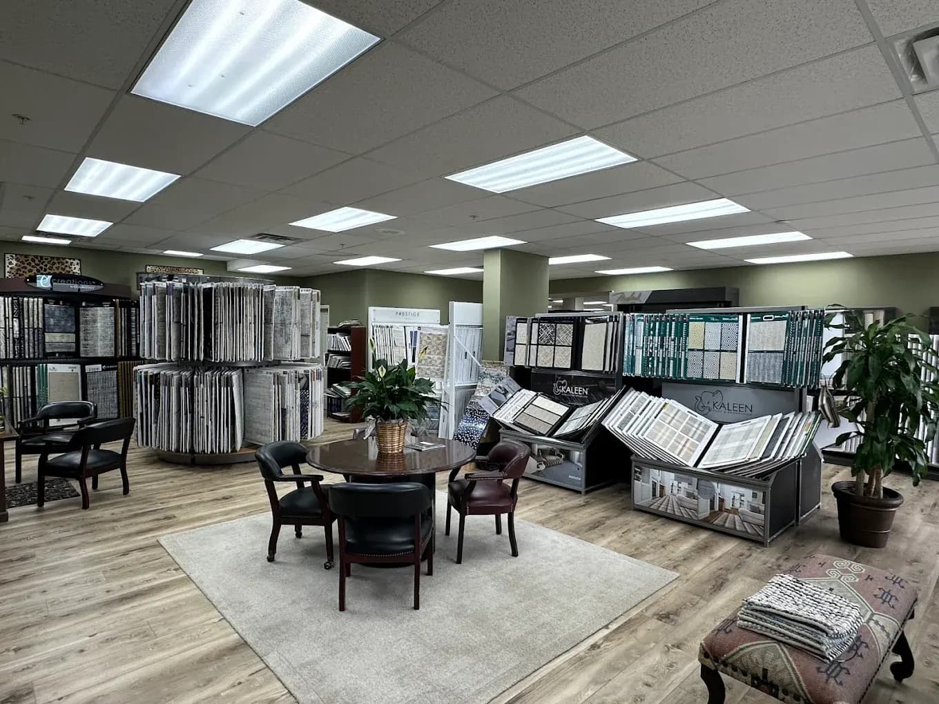 Grigsby's Carpet, Tile & Hardwood business background image