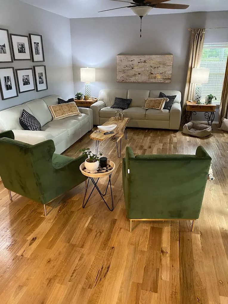 Paramount Flooring & Construction business background image